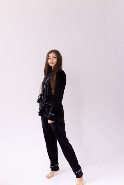 Жіночий домашній костюм велюровий (штани і кофта під пояс) 065-21 чорний