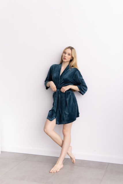 Велюровий халат жіночий з поясом 008-21 смарагд