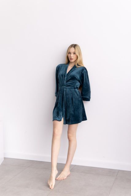 Велюровий халат жіночий з поясом 008-21 смарагд