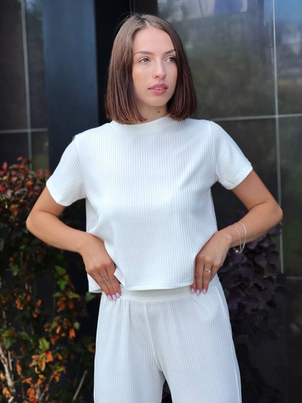 Жіночий костюм в рубчик 092-22 молочний