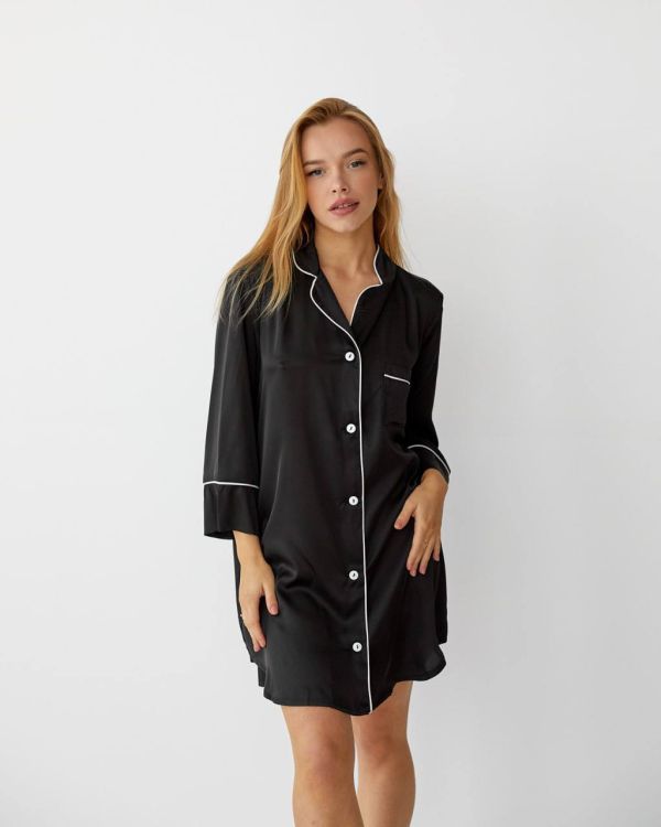 Подовжена шовкова сорочка  050-21 чорна