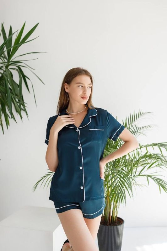 Шовкова піжама жіноча з шортами та рубашкою 014-21 темний смарагд