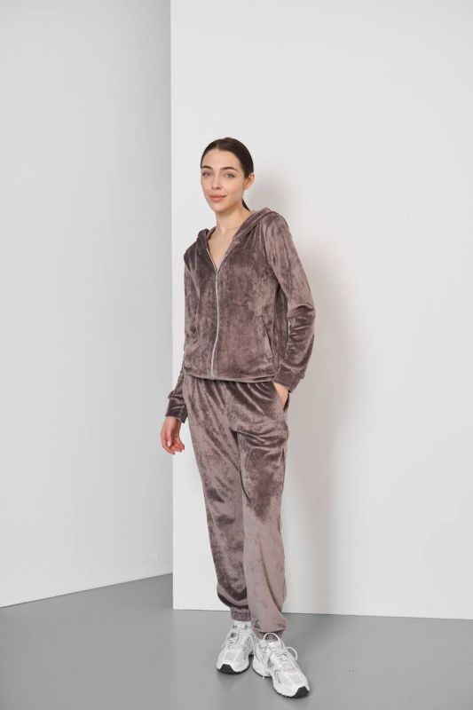 Велюровий костюм на замку з капюшоном 116-23 шоколад