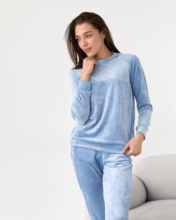 Спортивний велюровий жіночий костюм з карманами 010-21 блакитний