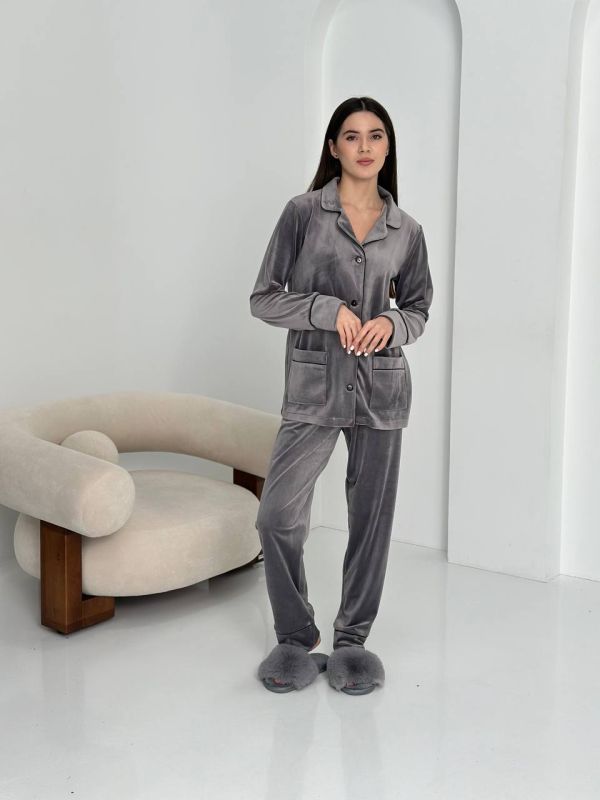 Велюрова піжама на ґудзиках жіноча 098-22 сірий чк