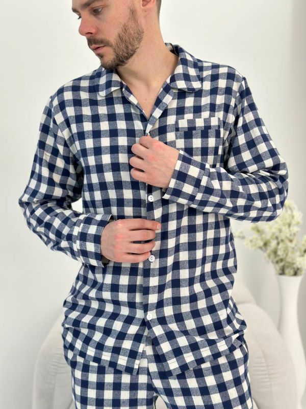 Чоловіча котонова піжама у клітинку 037-55-11 молочна з синім