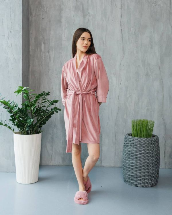 Велюровий халат жіночий з поясом 008-21  рожева пудра