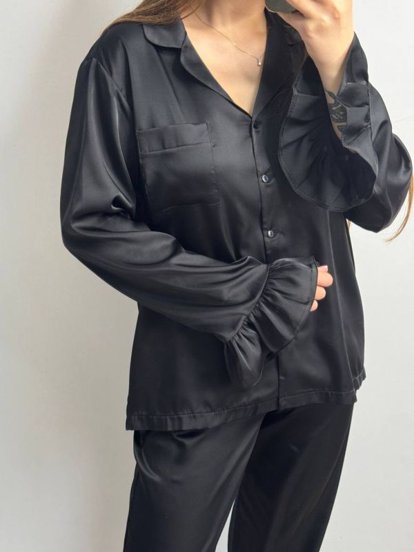 Жіночий костюм з рюшами 183-24 чорний