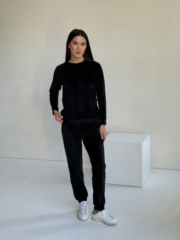 Велюровий жіночий костюм на хутрі 100-22 чорний