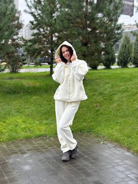 Теплий костюм TEDDY на замку з капюшоном 238-251 молочний