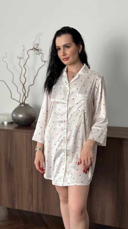 Сатинова сорочка 058-211 айворі в червоні сердечка
