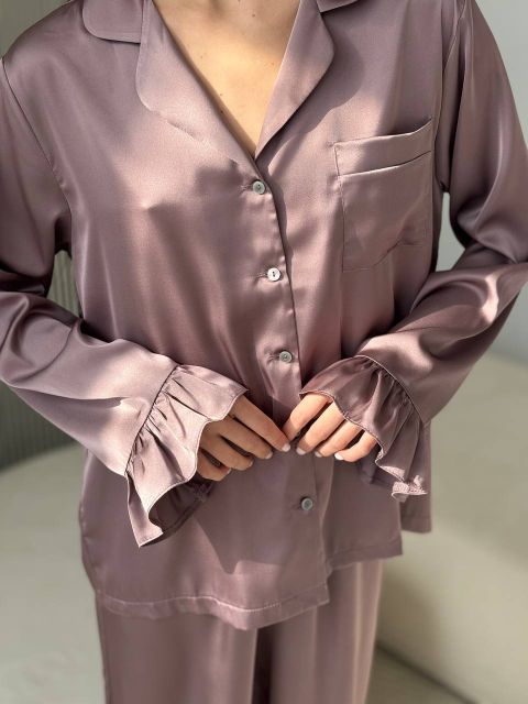 Жіночий костюм з рюшами 183-24 мокко