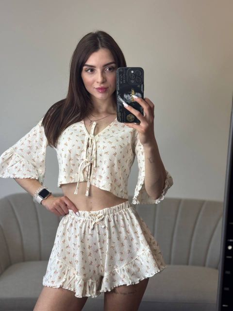 Жіноча трикотажна піжама-двійка 234-24 в квіти