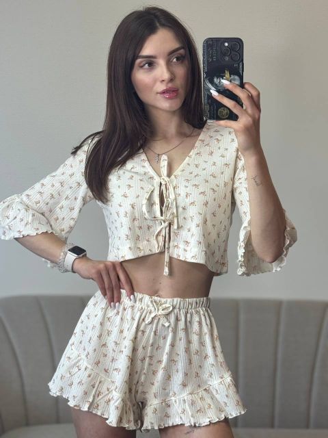 Жіноча трикотажна піжама-двійка 234-24 в квіти