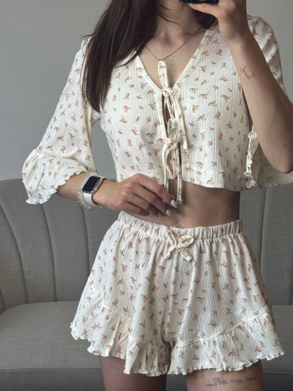 Жіноча трикотажна піжама-двійка 234-24 в квіти