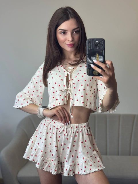 Жіноча трикотажна піжама-двійка 234-24 в червоне сердечко