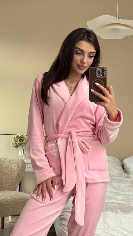 Женский домашний костюм велюровый (штаны и кофта под пояс)  065-21 зефирный