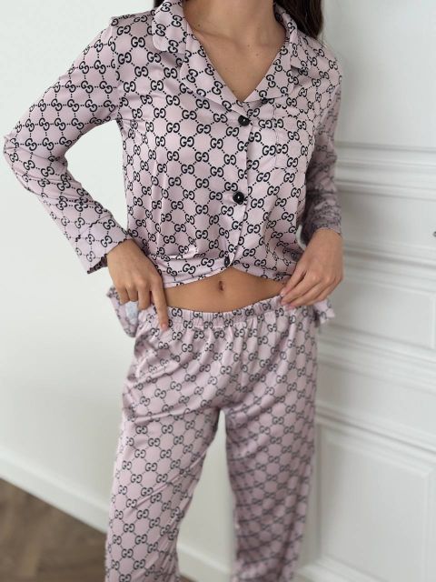 Піжама жіноча (сорочка та штани) сатинова 142-235 пудра