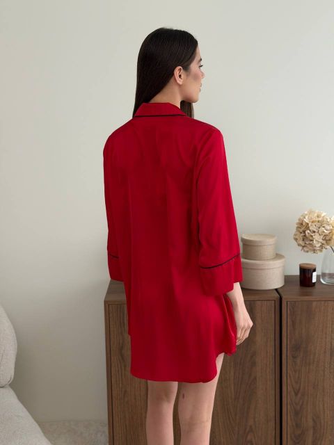 Подовжена шовкова сорочка  050-21-6 червоний чк