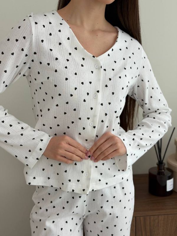 Трикотажна піжама (штани та кофтинка) 277-25 чорні сердечки