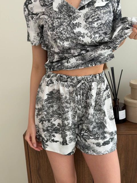 Піжама сатинова жіноча 052-214 в чорний принт