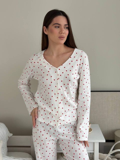 Трикотажна піжама (штани та кофтинка) 277-25 в червоні сердечка