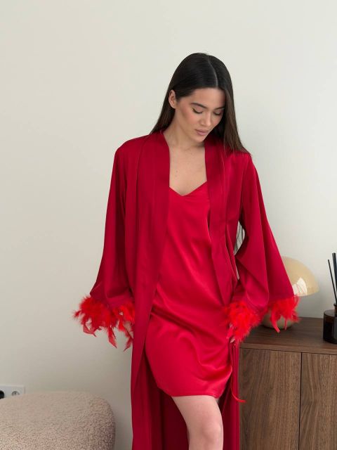 Жіночий довгий шовковий халат 266-551 з пір'ям червоний
