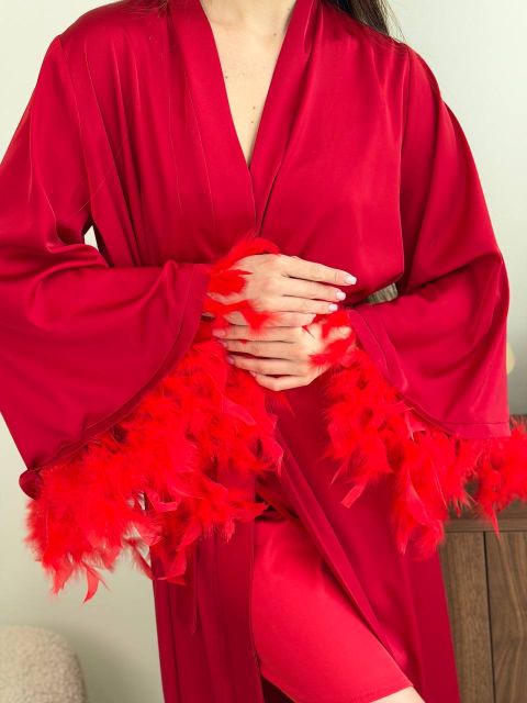 Жіночий довгий шовковий халат 266-551 з пір'ям червоний