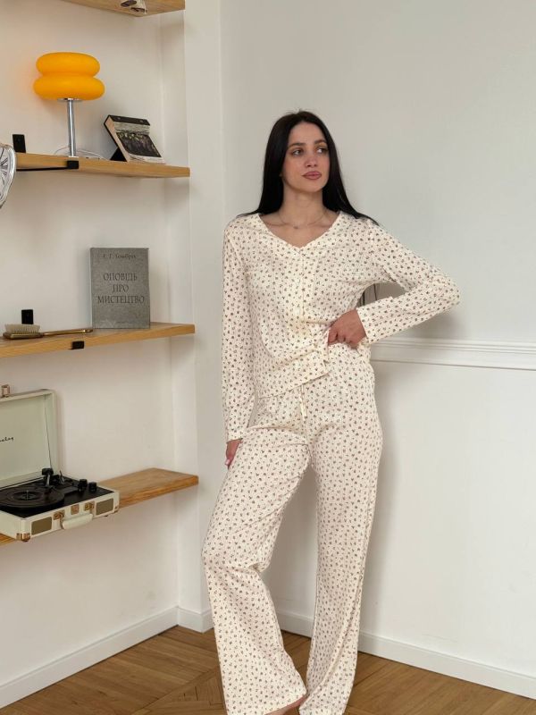 Трикотажная пижама (брюки и кофта) 277-25 в цветочки